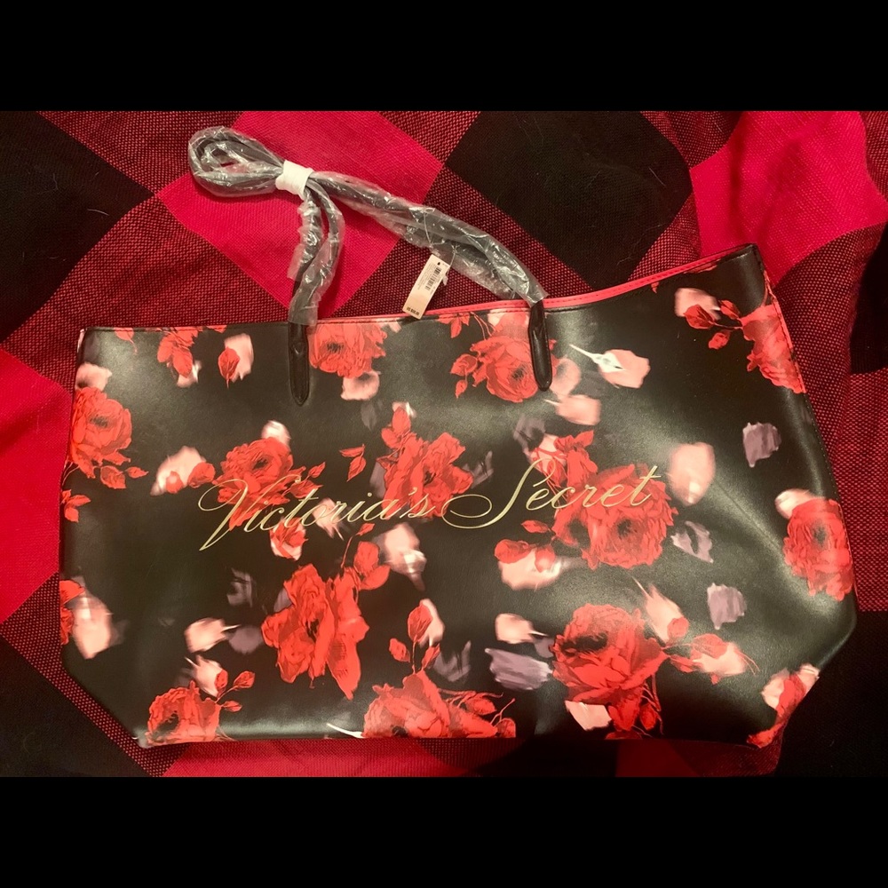 Brand new Victoria’s Secret Purse NWT!